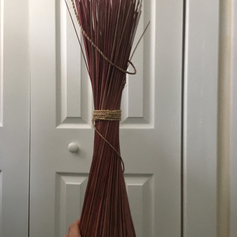 Artificial plant decoration.